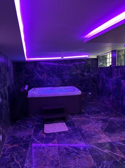 Golden Blue - Jacuzzi Lägenhet Rouen Exteriör bild